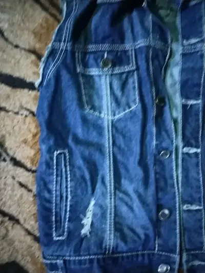 Chaqueta sin mangas mezclilla. - miniatura 4