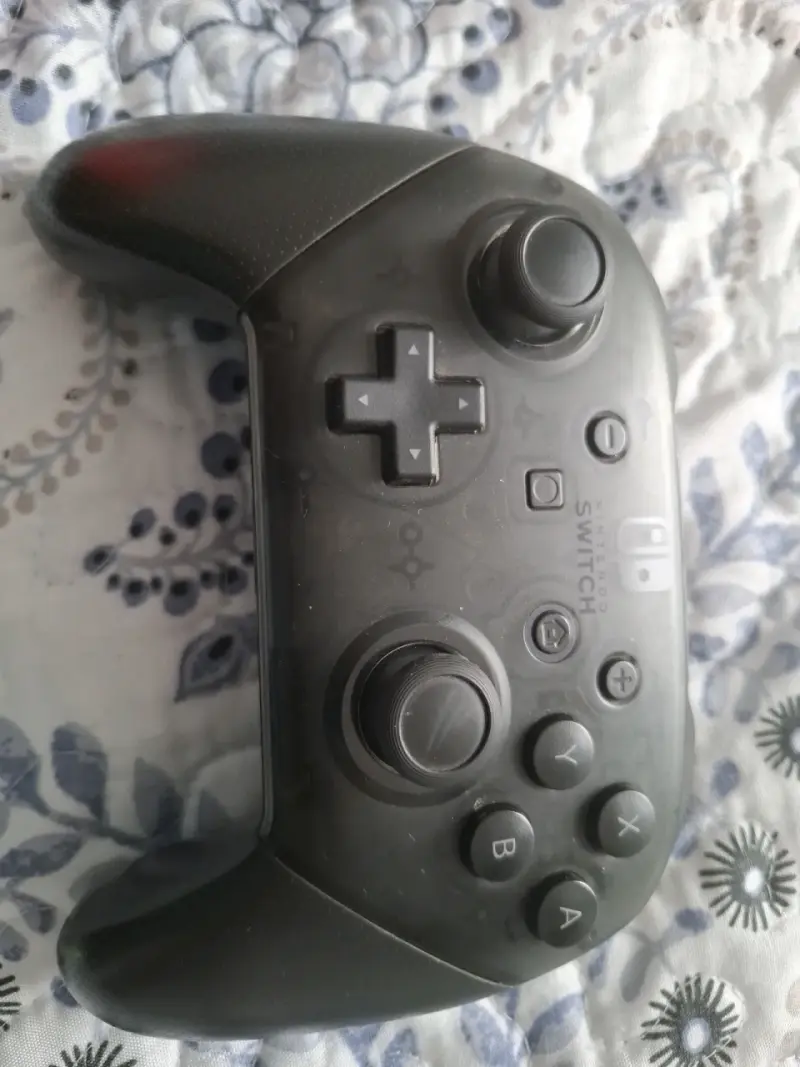 Control Pro para Nintendo Switch en buen estado - 1