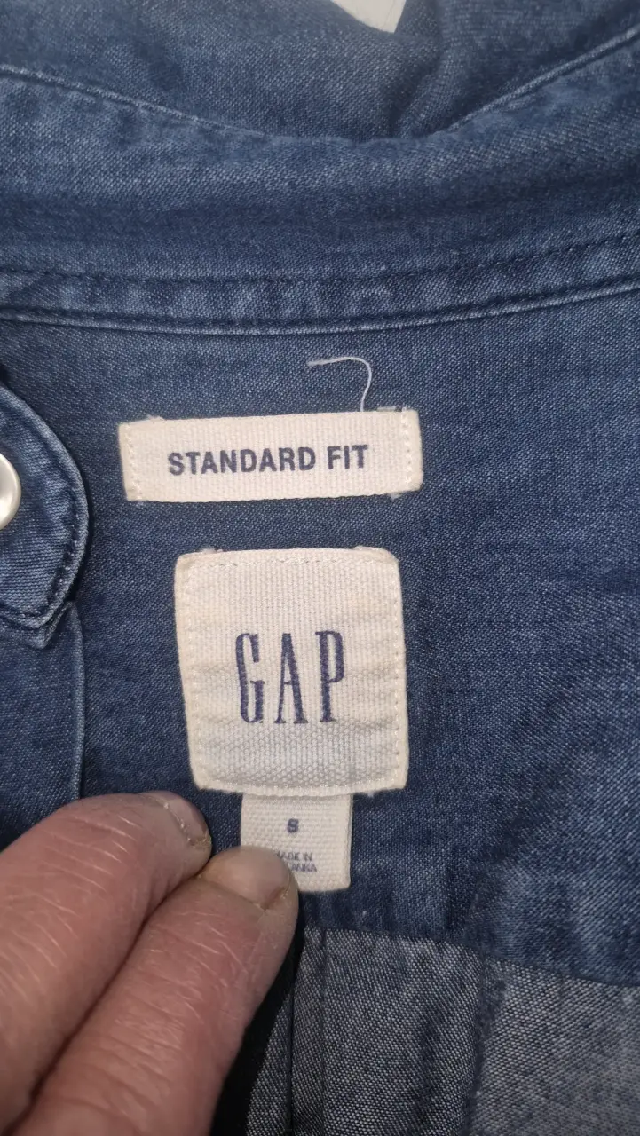 Camisa de mezclilla azul GAP para hombre - 2