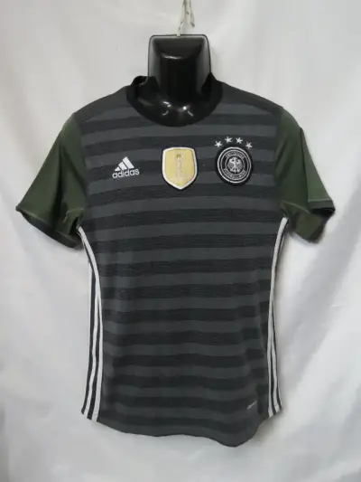 Camiseta de fútbol Alemania reversible talla S - miniatura 1