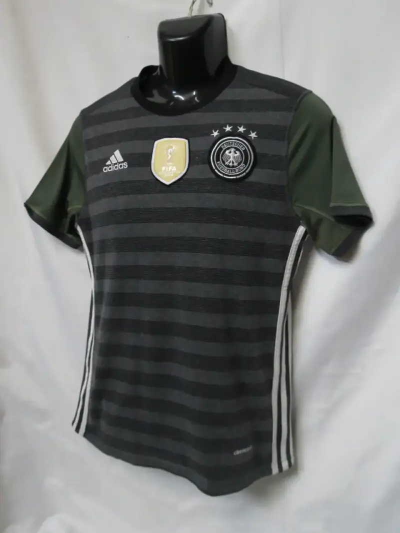 Camiseta de fútbol Alemania reversible talla S - 3