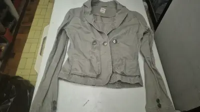 Chaqueta gris de mujer Only con botones - miniatura 1