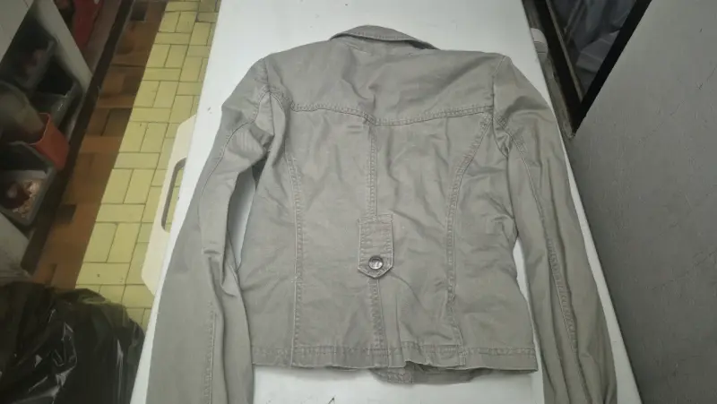 Chaqueta gris de mujer Only con botones - 2