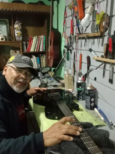 Servicio de Luthier reparación de instrumentos - miniatura 2
