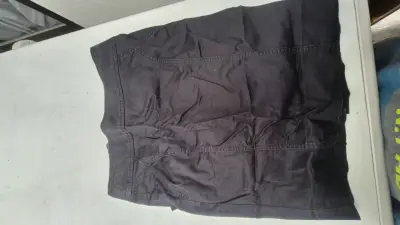 Falda negra H&M talla 38 - miniatura 1