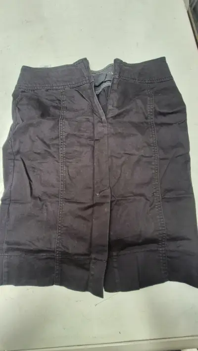 Falda negra H&M talla 38 - miniatura 2