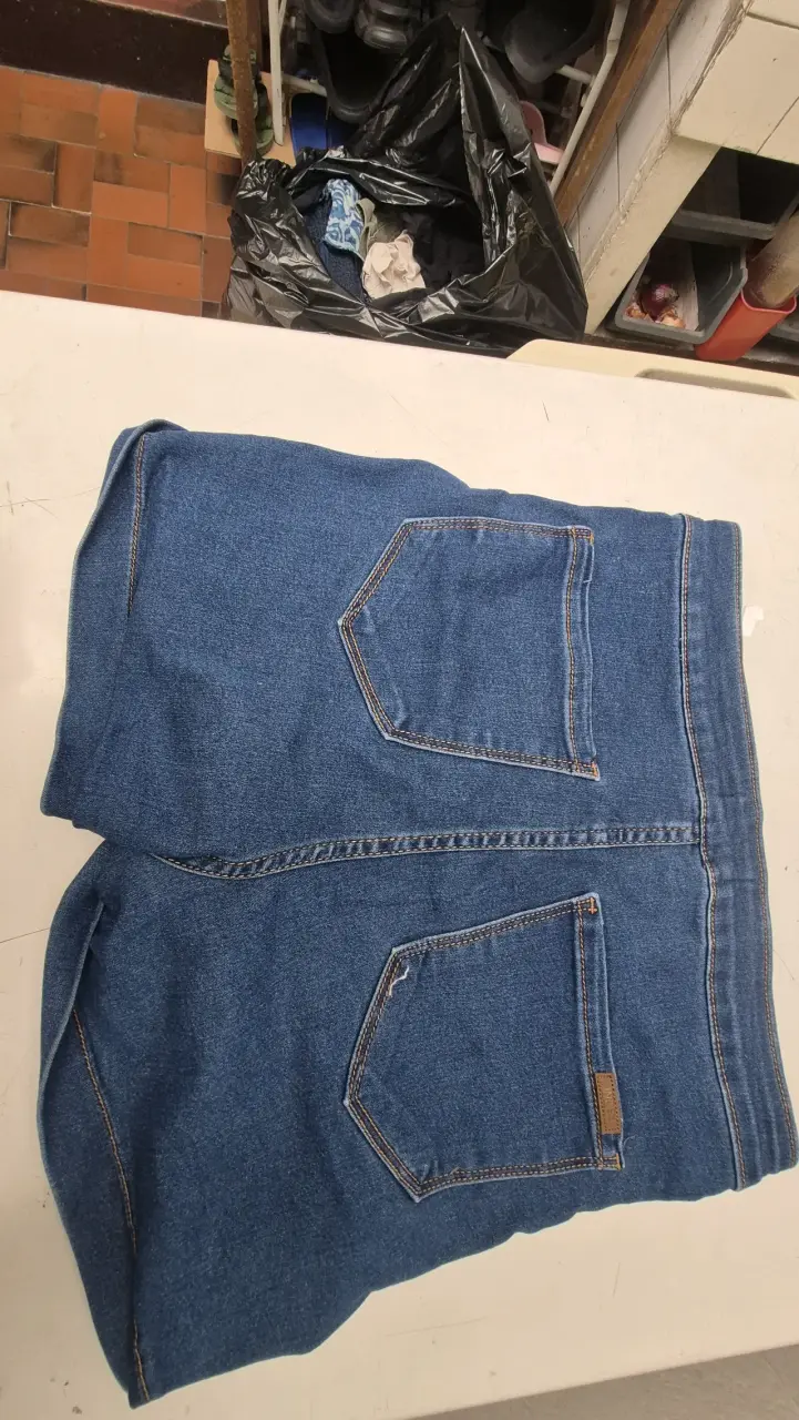 Shorts de mezclilla azul talla 42 - 2