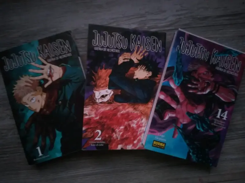 Colección de mangas Jujutsu Kaisen tomos 1, 2 y 14