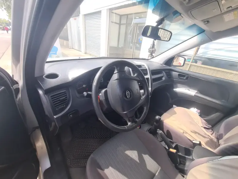 SUV Kia Sportage 2010 Bencinero en buen estado - 6