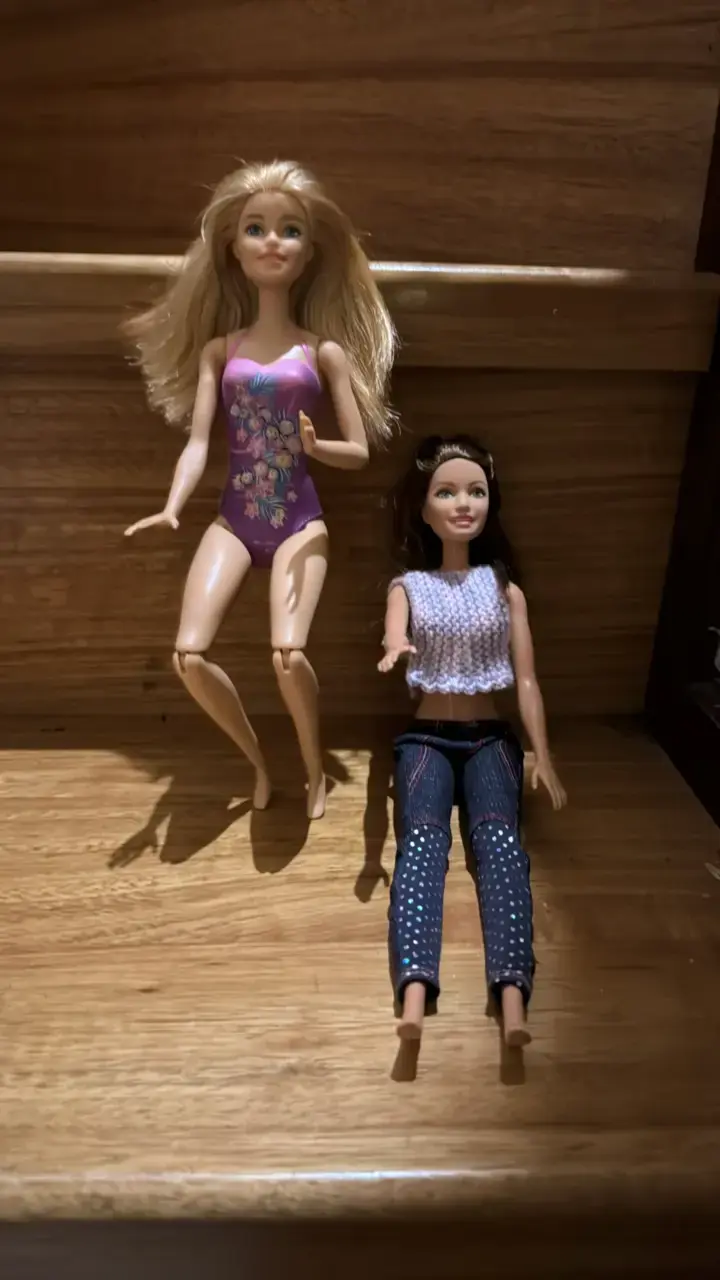 Set de muñecas  Barbie con ropa variada - 3