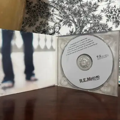 Lote CDs REM Around the Sun 2004 - Up 1999 - miniatura 4