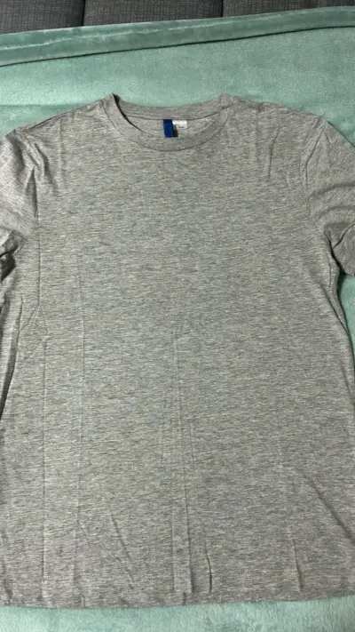 Polera gris básica para hombre H&M - miniatura 2