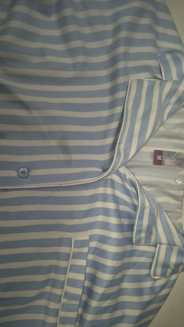 Pijama de rayas azul y blanco para mujer