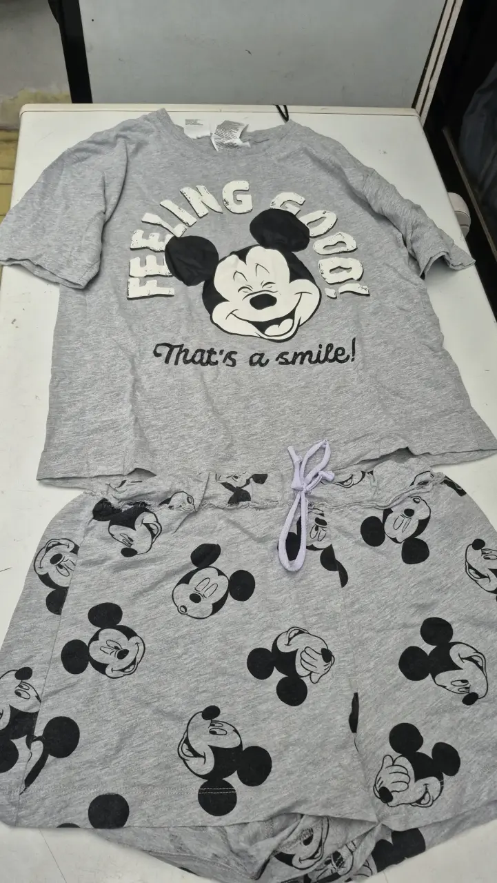 Pijama gris Mickey Mouse H&M para mujer