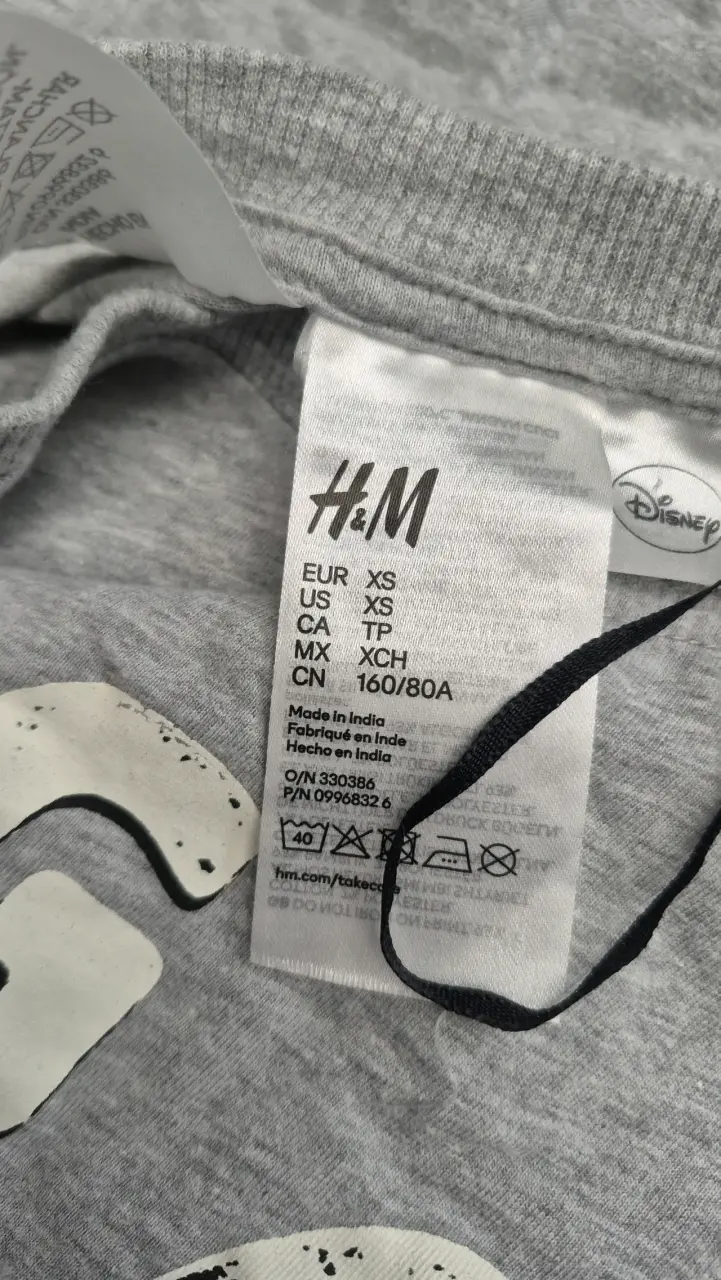 Pijama gris Mickey Mouse H&M para mujer - 4