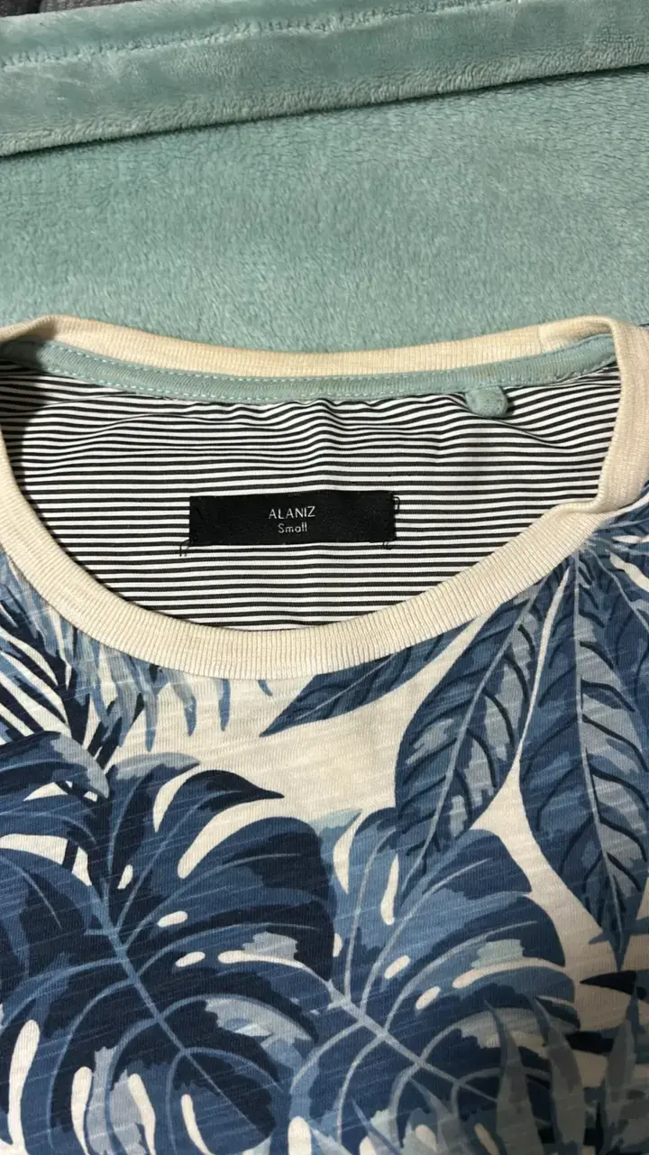 Polera estampada tropical Alaniz talla S - 2