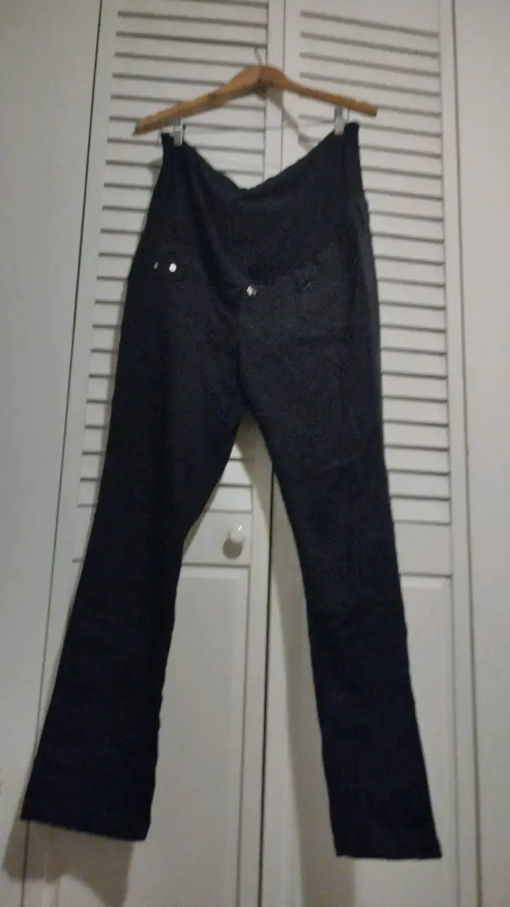 Pantalones de mezclilla negros para mujer