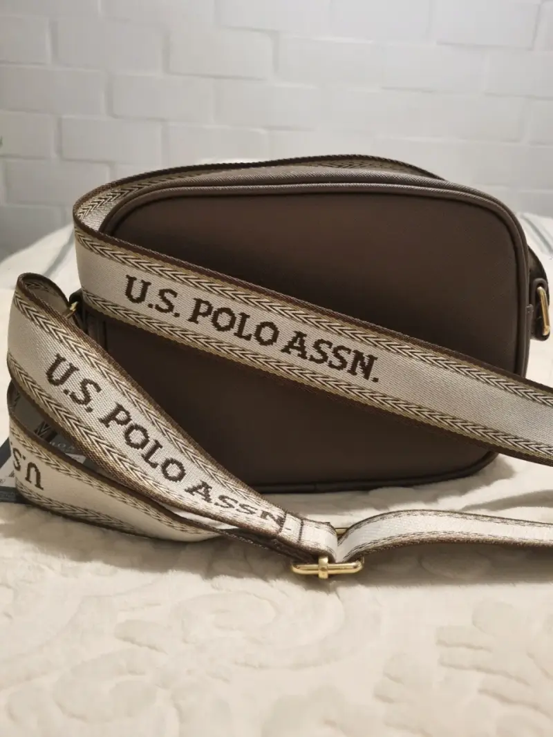Bandolera U.S. Polo Assn. marrón con correa ajustable - 2