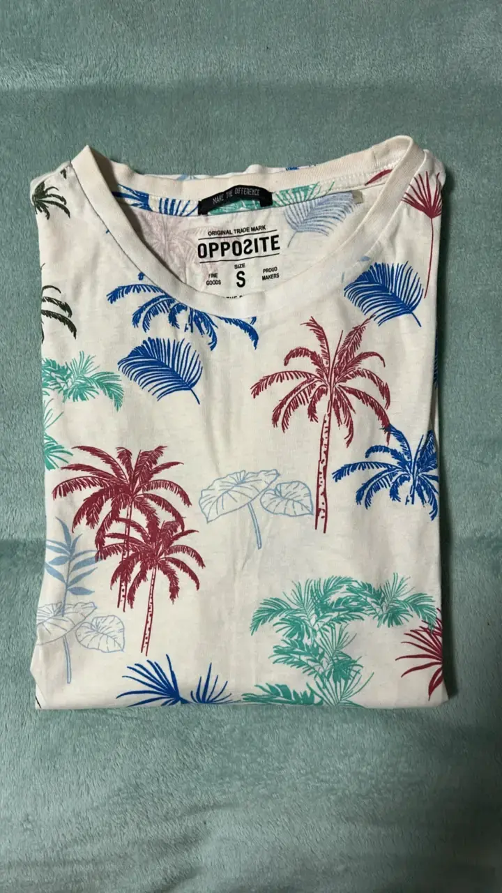 Polera estampada de palmeras Opposite talla S - 2