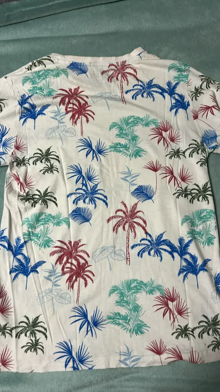 Polera estampada de palmeras Opposite talla S - 4