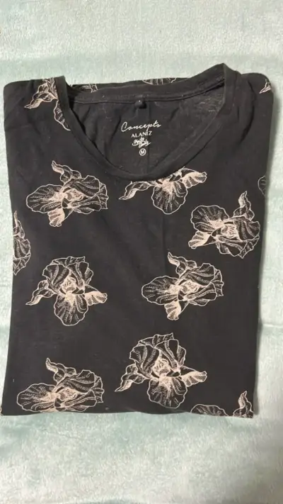 Polera estampada negra Alaniz Concepts - miniatura 1