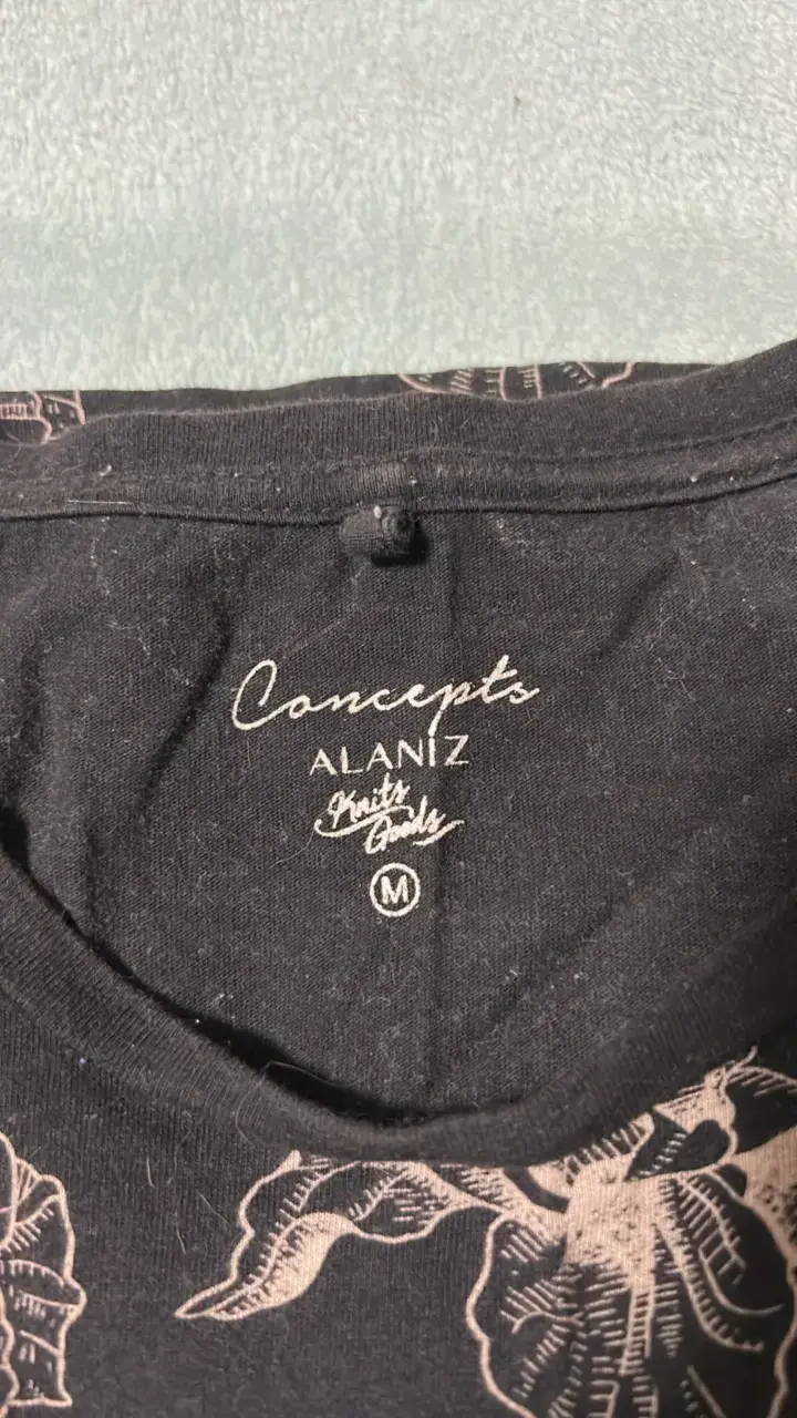 Polera estampada negra Alaniz Concepts - 2
