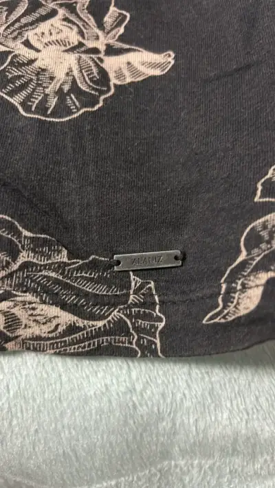 Polera estampada negra Alaniz Concepts - miniatura 4