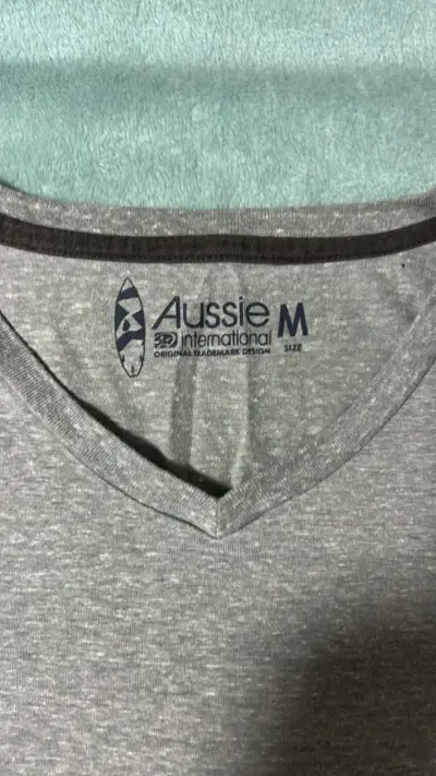 Polera gris a rayas Aussie - miniatura 2