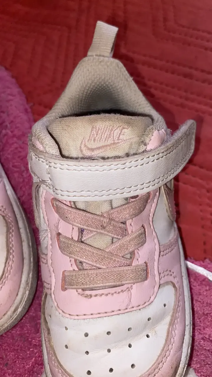 Zapatillas Nike para niña rosadas y blancas - 4