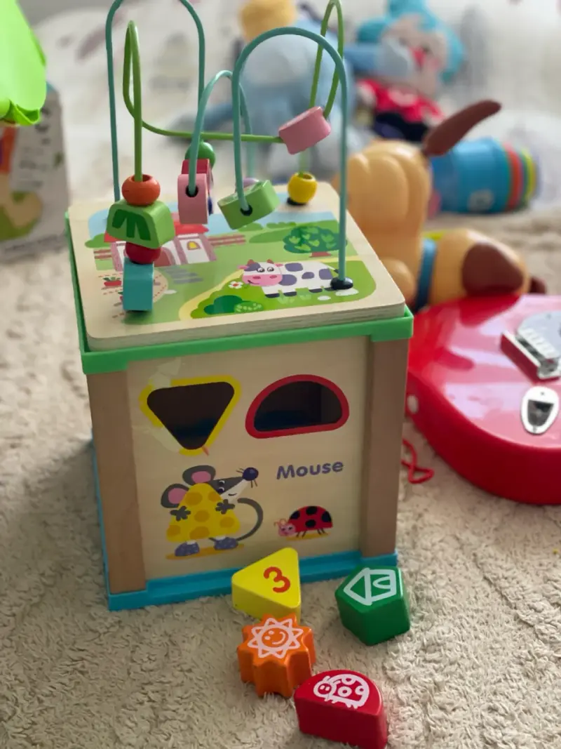 Cubo didáctico de madera para bebé - 3