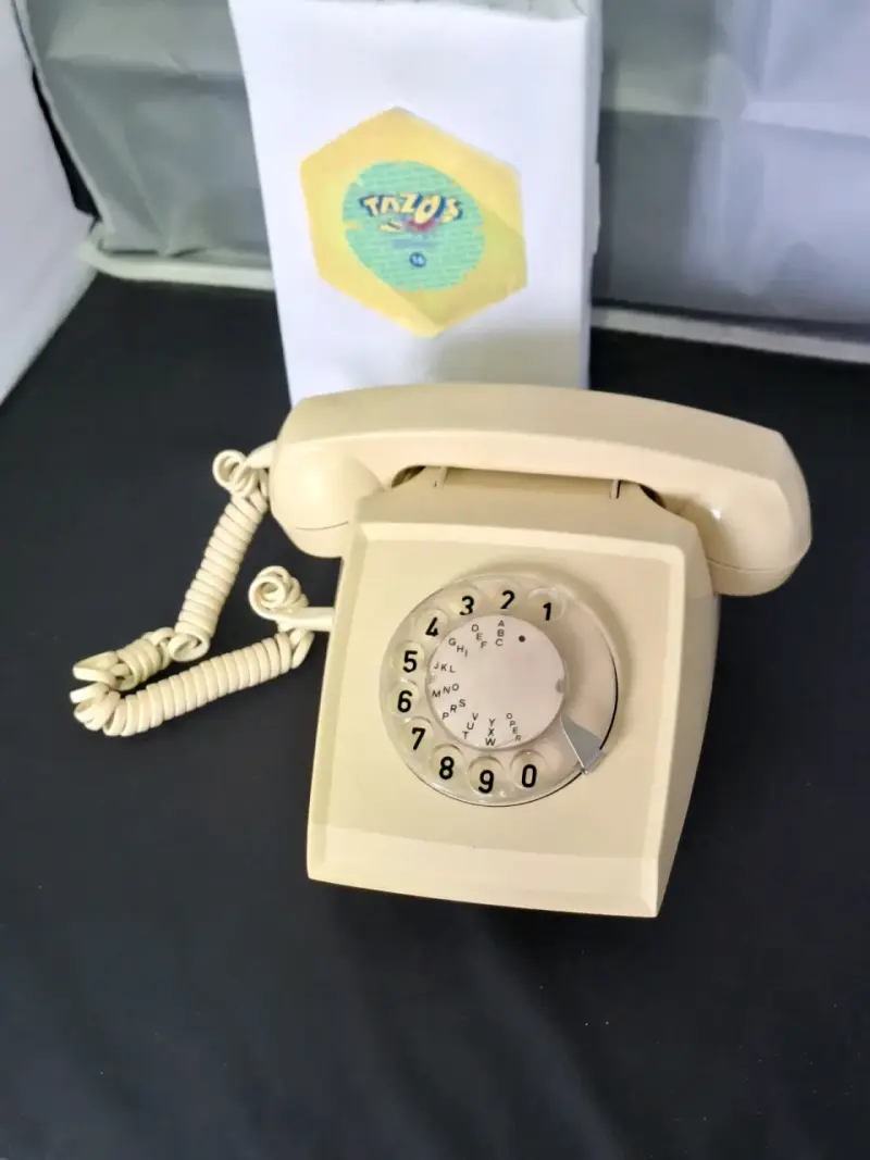 Teléfono de disco vintage beige - 6