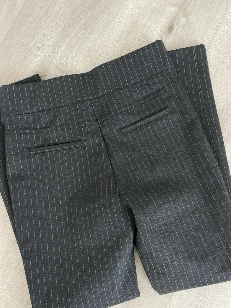 Pantalón de vestir a rayas gris S. Cocci para mujer - 3