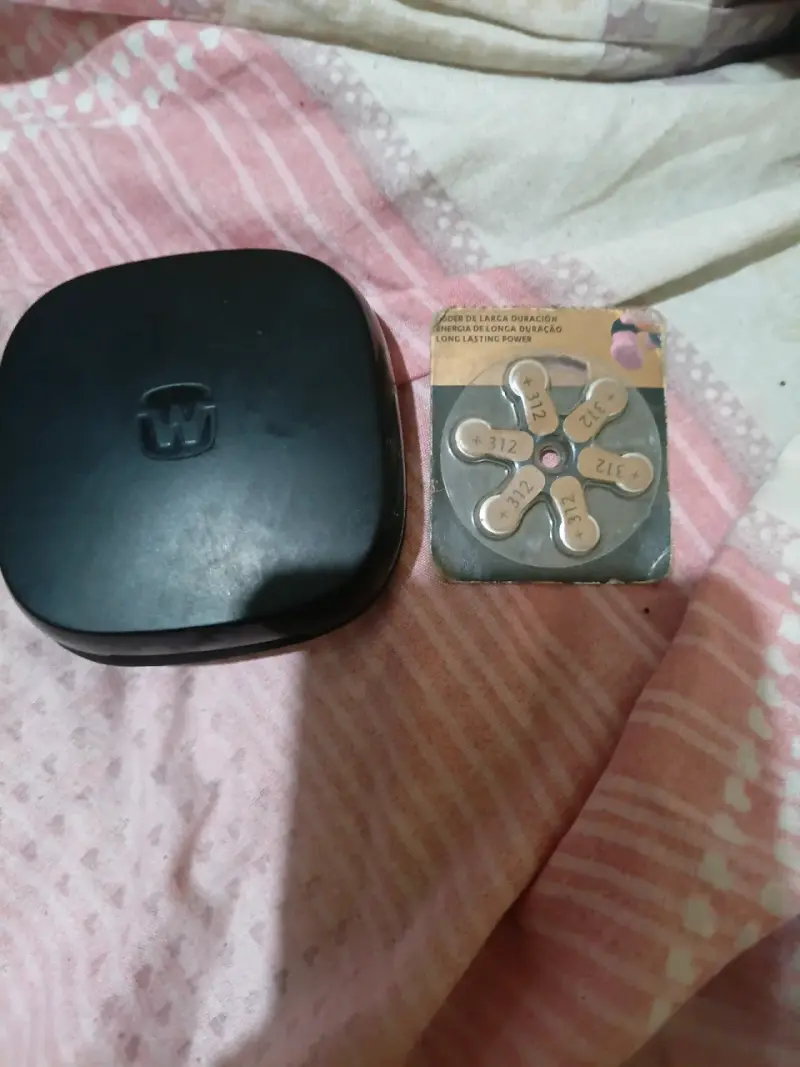Audífono recargable con estuche y baterías - 2