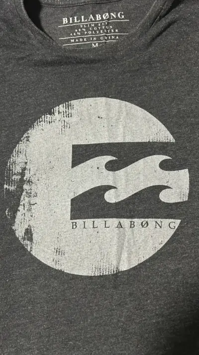 Polera gris Billabong slim fit para hombre - miniatura 2