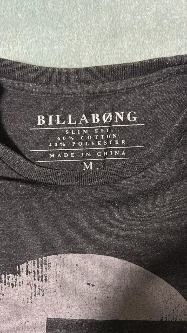 Polera gris Billabong slim fit para hombre - 3