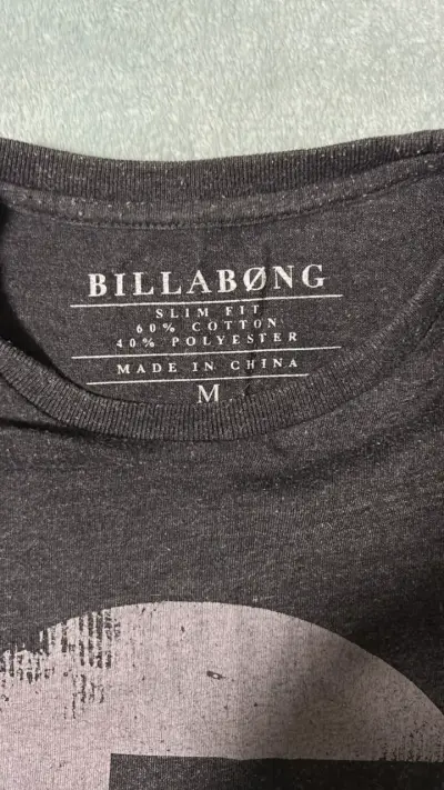 Polera gris Billabong slim fit para hombre - miniatura 3