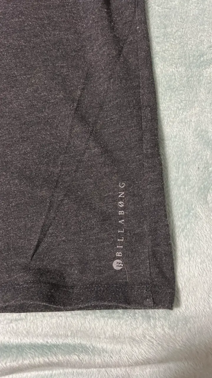 Polera gris Billabong slim fit para hombre - 4