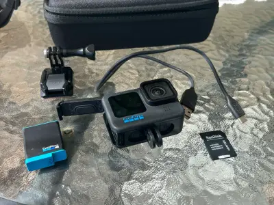 Cámara de acción GoPro con accesorios - miniatura 1