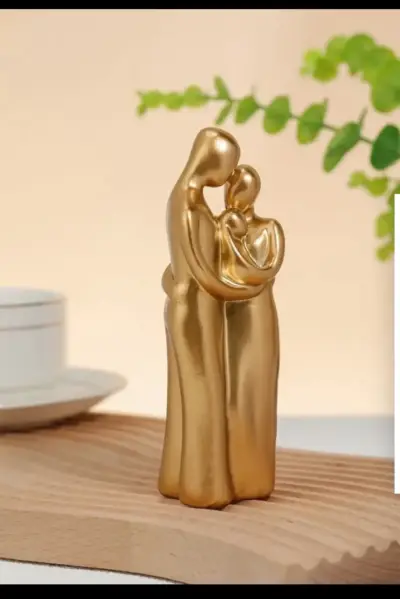 Escultura Decorativa de Familia en dorado - miniatura 2