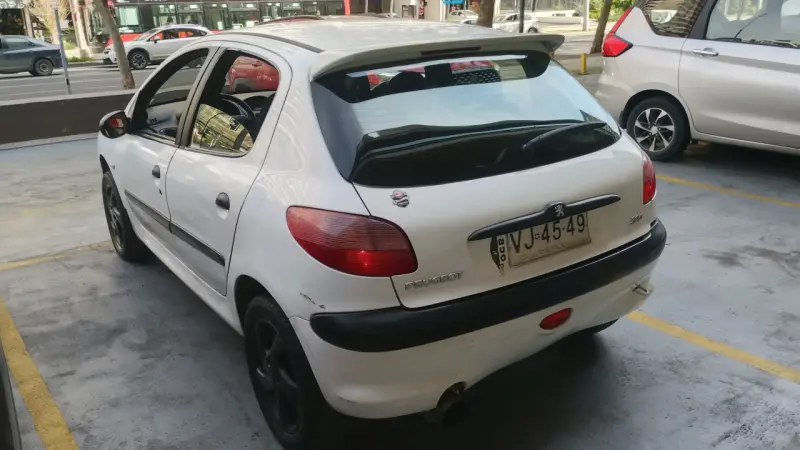 Peugeot 206 usado en buen estado - 3