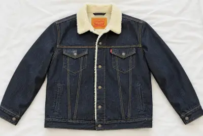 Chaqueta de mezclilla Levi's con forro de borrego - miniatura 1
