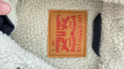 Chaqueta de mezclilla Levi's con forro de borrego - miniatura 2