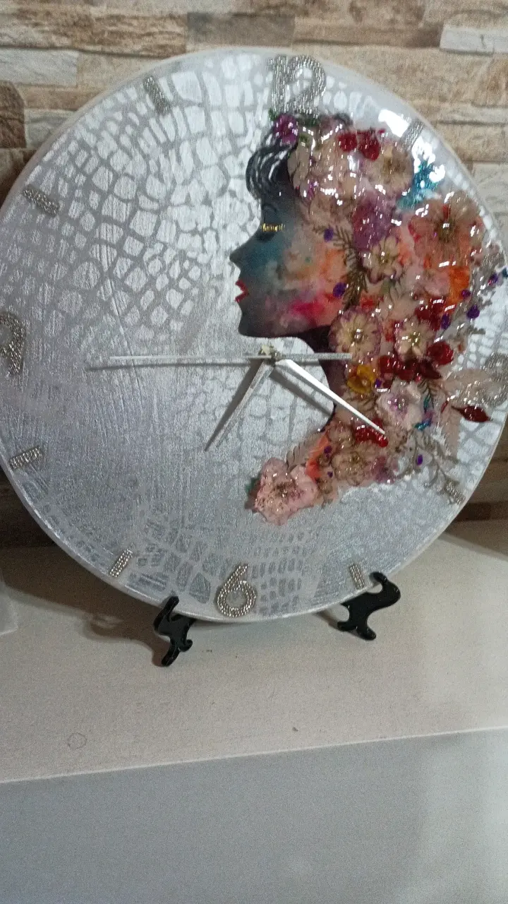 Reloj de pared decorativo con diseño artístico - 4