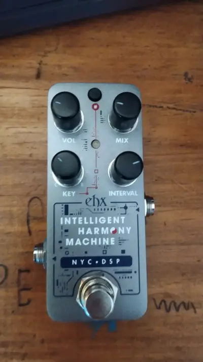 Pedal de efectos EHX Intelligent Harmony Machine - miniatura 2