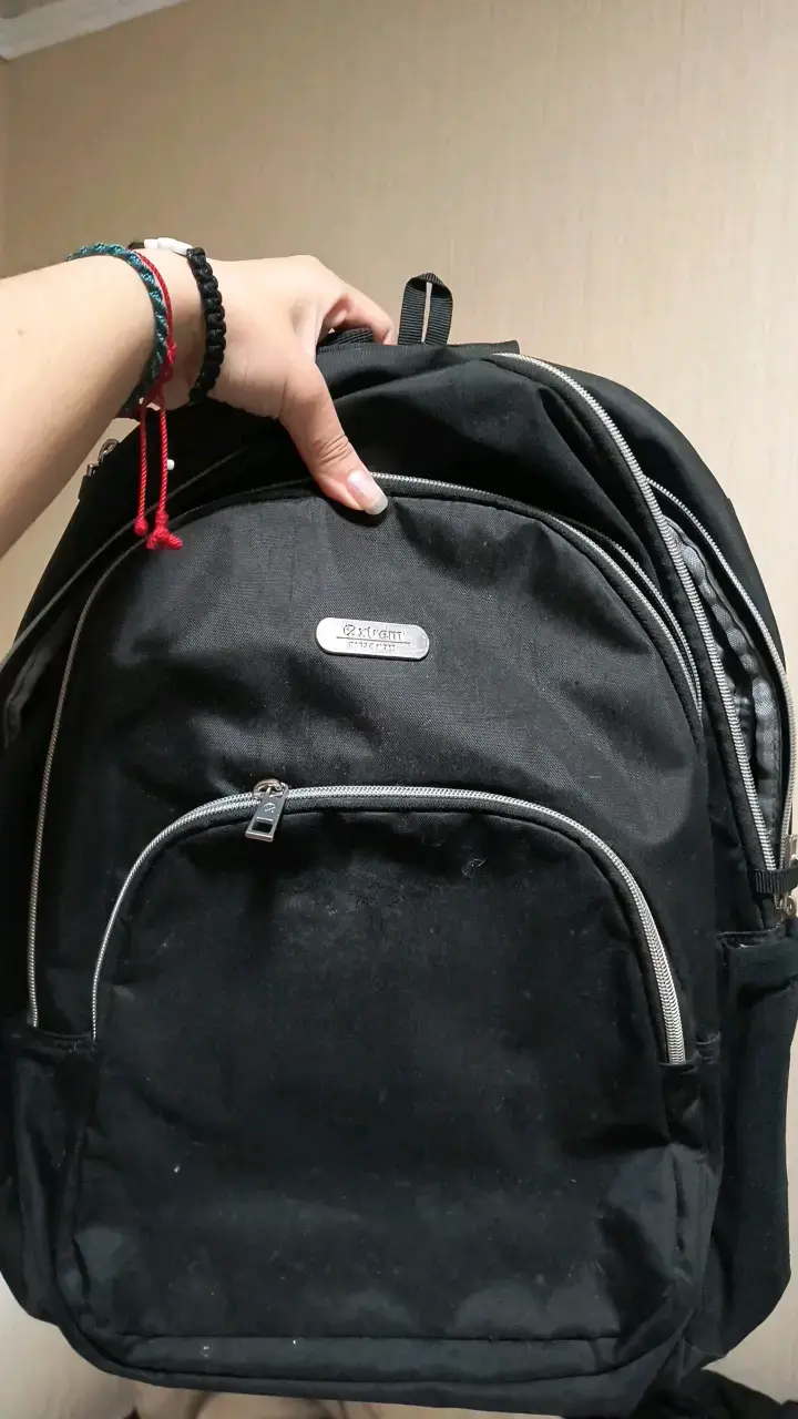 Mochila negra para laptop 15 pulgadas - 4