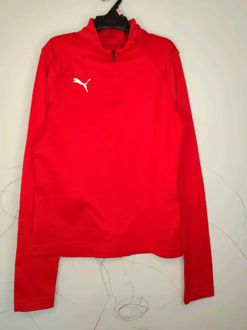 Polerón deportivo rojo Puma para niña