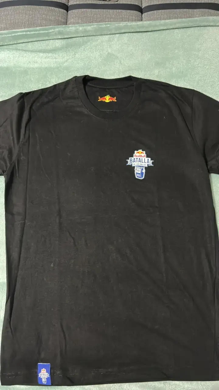 Polera Negra Red Bull Batalla de los Gallos - 3