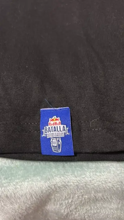 Polera Negra Red Bull Batalla de los Gallos - miniatura 4
