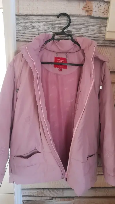 Chaqueta rosa para mujer con capucha - miniatura 1