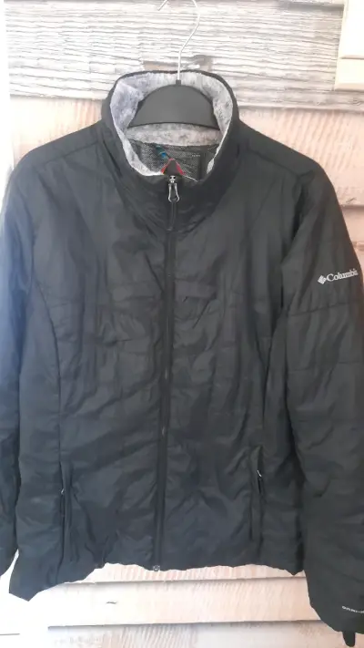 Chaqueta rosa para mujer con capucha - miniatura 5